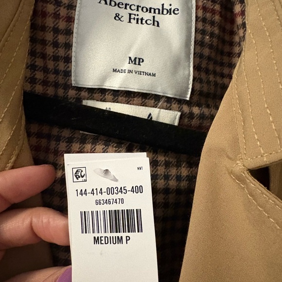 Classic Tan Trench Coat - Picture 2 of 2